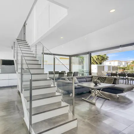 Infinity By Interhome Villa